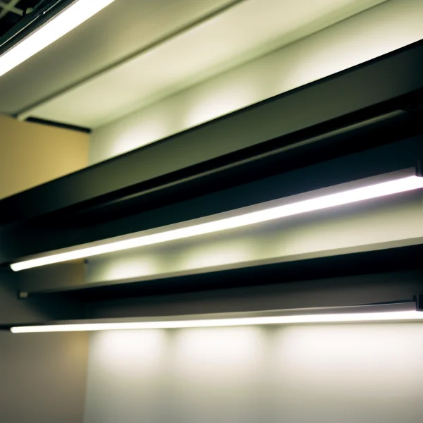 LED осветление за производствени халета