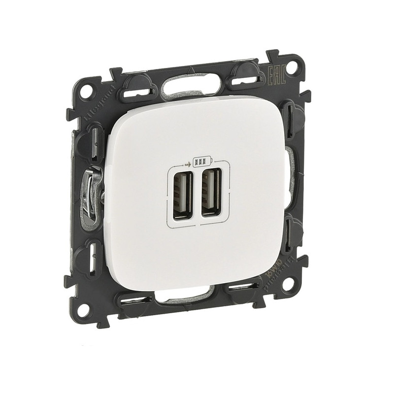 legrand-156.jpg Legrand 3414970509611 РОЗЕТКА 2xUSB 1500mA VALENA ALLURE С ПАНЕЛ БЯЛ