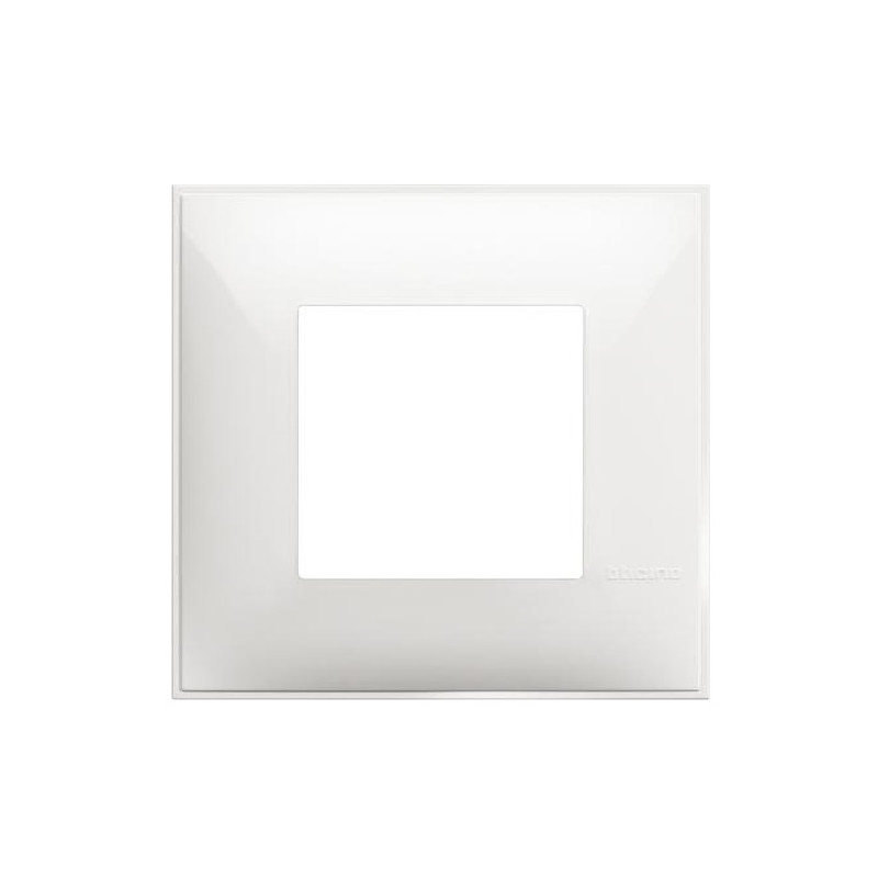 legrand-edinichna-ramka-classia-legrand-byal.jpg BTicino 8005543633724 ЕДИНИЧНА РАМКА CLASSIA БЯЛ