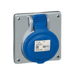 Legrand 3245065552843 КОНТАКТ ЗА ТАБЛО IP44 2P+E. 32A 220/250V СИВ/СИН