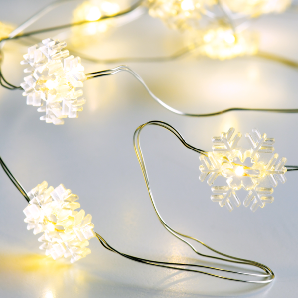 ACA Lighting X01201114 Мотив снежинка – 20 LED топла бяла светлина сребриста медна тел батерии 2×AA IP20 2м + 10см 1.2W