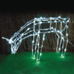 ACA Lighting X0810024242 Хранещ се елен – 100 LED мотив студено бяло адаптер 31VDC 8 функции IP44 70×14×41см 5м бял кабел