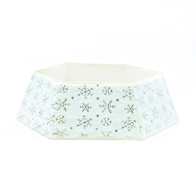 χ072384.jpg ACA Lighting X072384 Шестоъгълна яка за коледно дърво декоративна бяла със снежинки пайети 76.2×61×24см