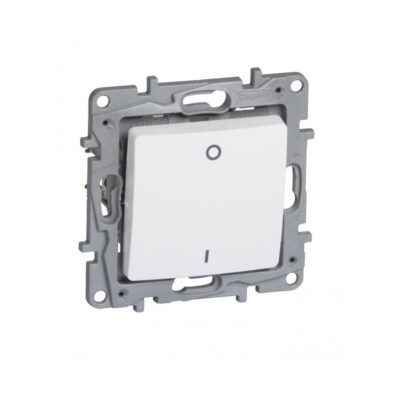 LEGRAND 1933764517 двуполюсен ключ 16а niloe legrand - бял