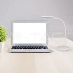V-TAC VT-8673 7W LED Настолна Лампа Димираща Бяло Тяло 3000K