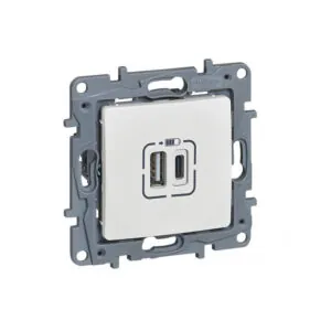 Legrand 3414971268289 ДВОЙНА USB А+C РОЗЕТКА А+C LGR NIL 764597 NILOE БЯЛA