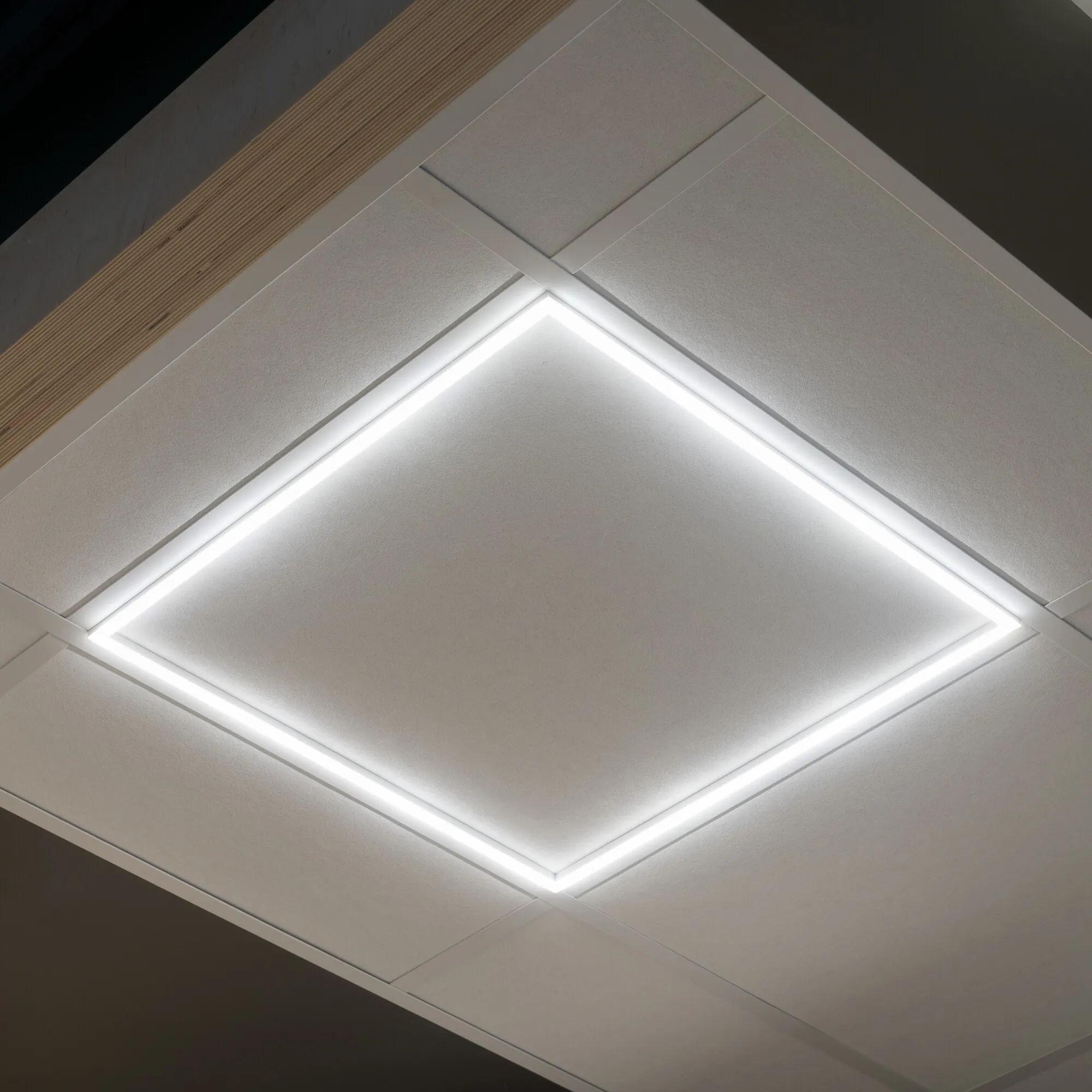 Kanlux 26779 LED осветителна рамка AVAR CCT AVAR 6060 32W-CCT