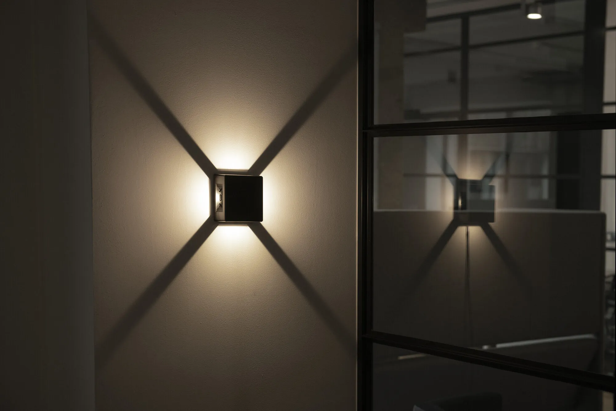 Kanlux 39182 Фасадно осветително тяло REFAZI LED REFAZI EL 6W-F-B